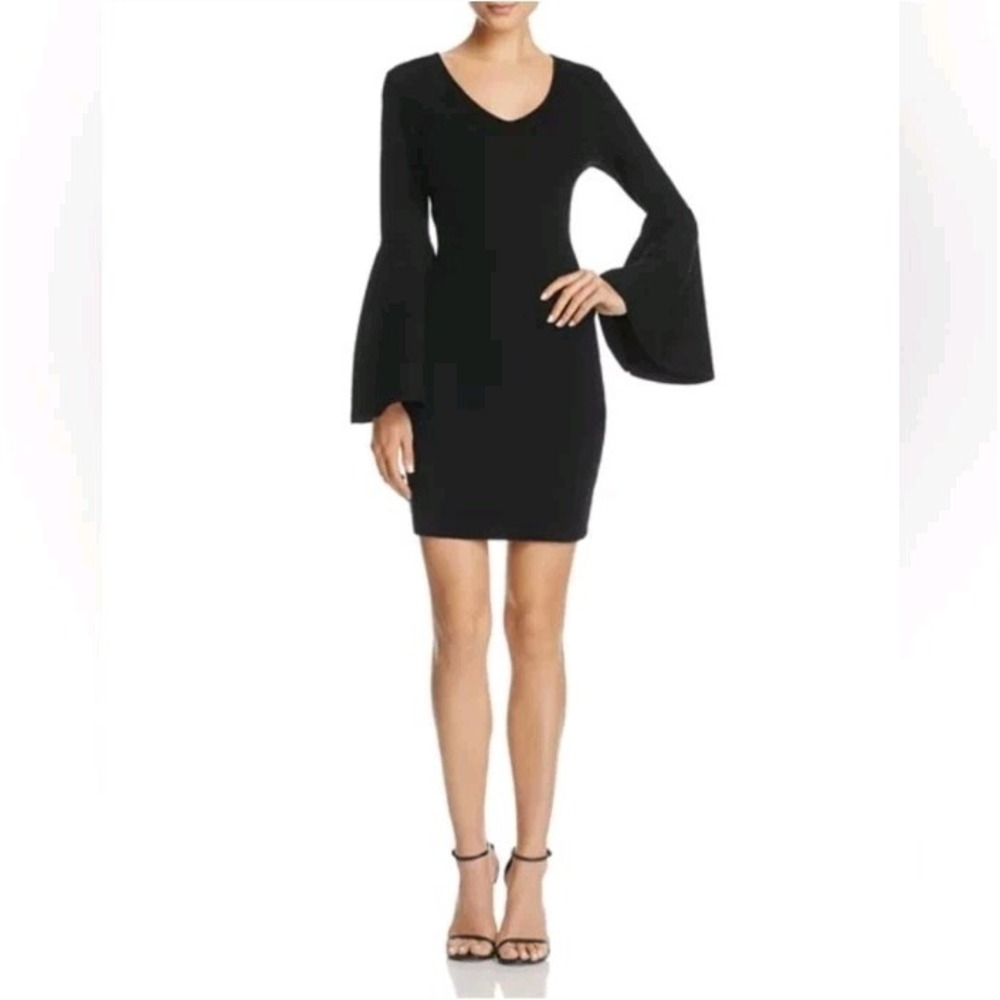 Milly Dress Womens Size S Shift Knee Length Bell‎ Sleeve V-Neck Stretch Classic